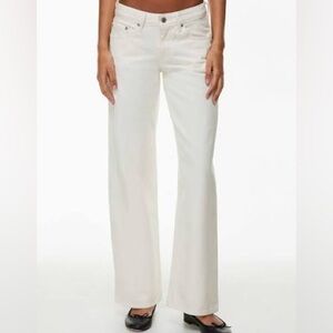 NWT LEVIS LOW LOOSE WHITE JEANS